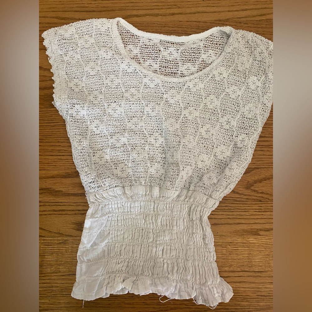 Cute white top